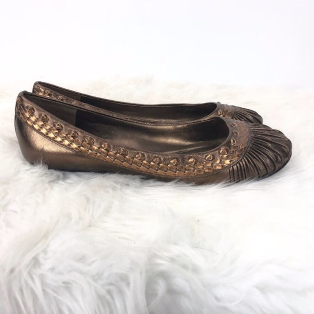 2/$30 Arturo Chiang 6.5 M Womens Copper Metallic Pleated Flats - Picture 3 of 9